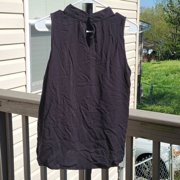 Impressions embroidered black top - Picture 2 of 5